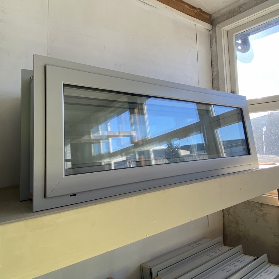 NEW Double Glazed Aluminium Window 1200 x 400 Silver Pearl