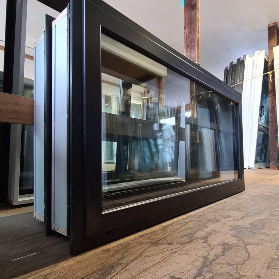 NEW LOW-E Double Glazed Aluminium Window 1200 x 600 Flax Pod