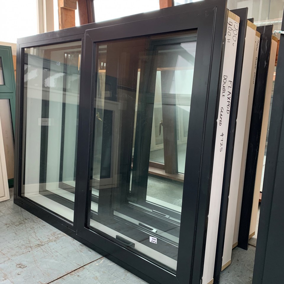 NEW Double Glazed Aluminium Window 1200 x 900 Flax Pod