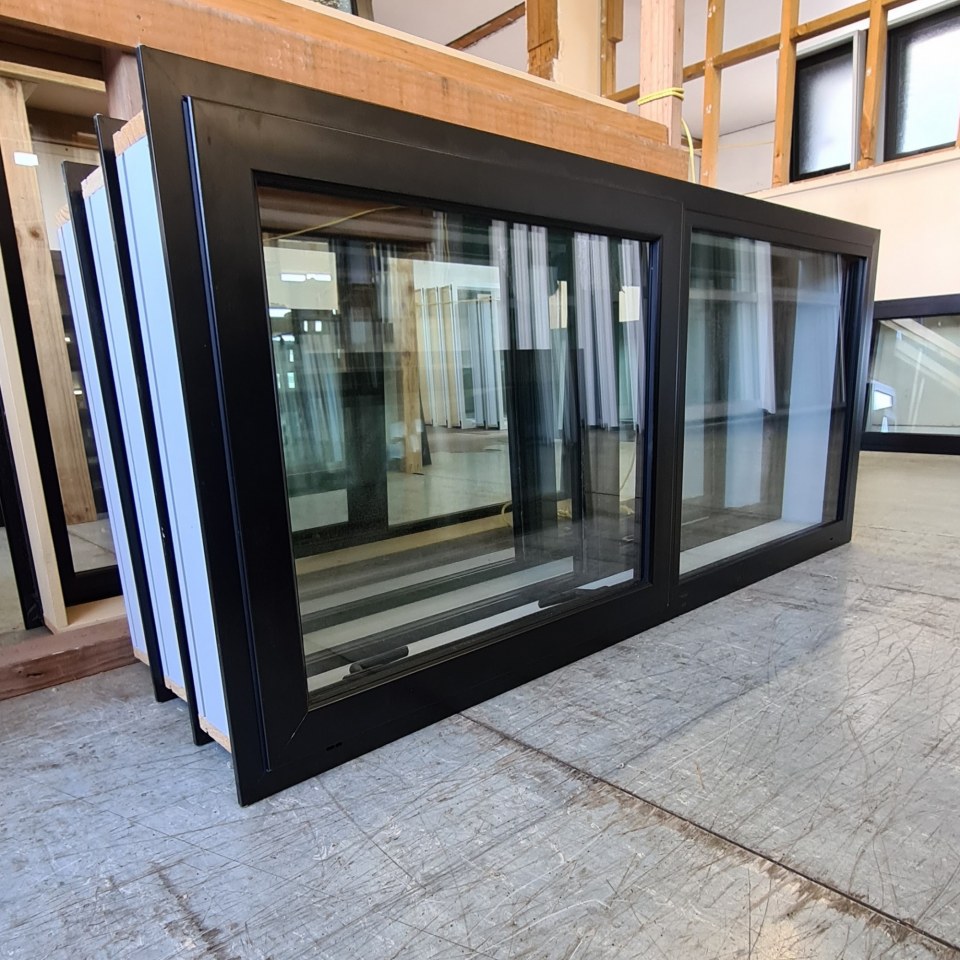 NEW Double Glazed Aluminium Window 1400 x 600 Matte Black