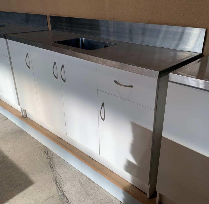 1600w New Kitchenette Unit with Stainless Steel Benchtop