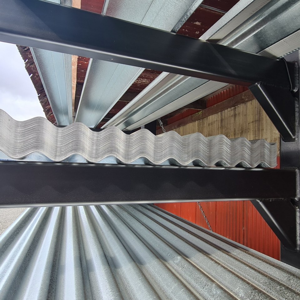 NEW 1.8m Galvanised Corrugated Roofing Iron