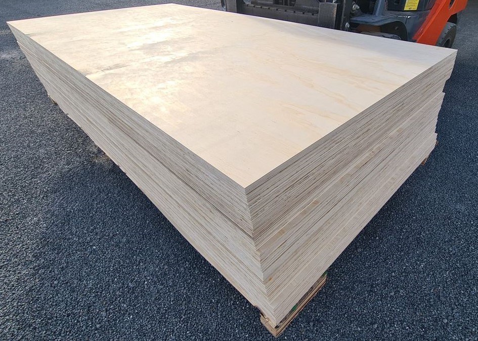 *PACK LOT* 17mm Radiata Pine Face Poplar Core Plywood, Untreated 2400 x 1200 $72p/s