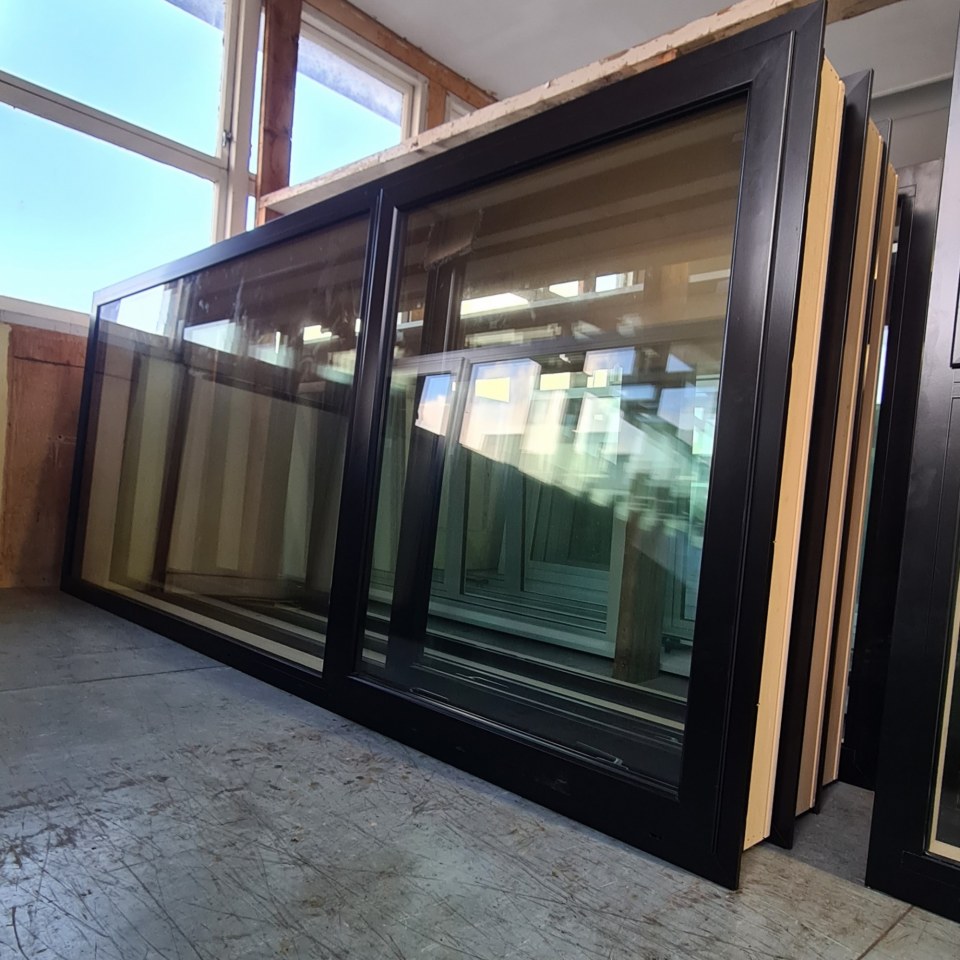 NEW Double Glazed Aluminium Window 2400 x 1000 Matte Black