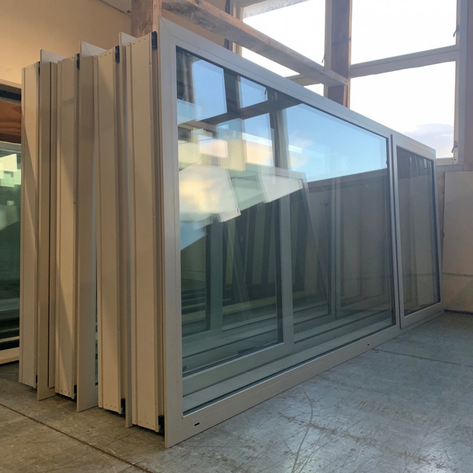 NEW Double Glazed Aluminium Window 2400 x 1000 Silver Pearl
