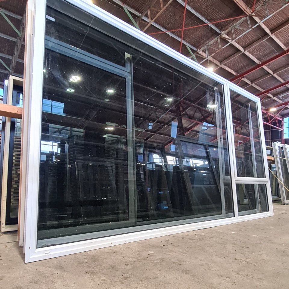 Recycled Aluminium Window 2700 x 1500 #3235