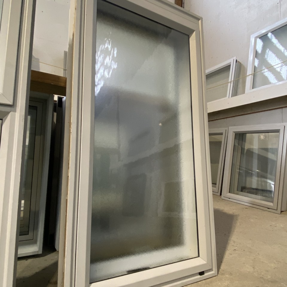 Recycled Aluminium Window 590 x 1195 #3342