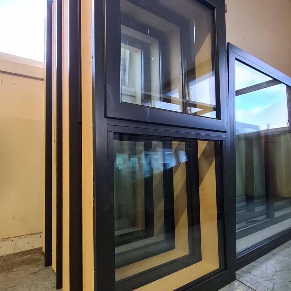 NEW Double Glazed Aluminium Window 600 x 1200 Ironsand