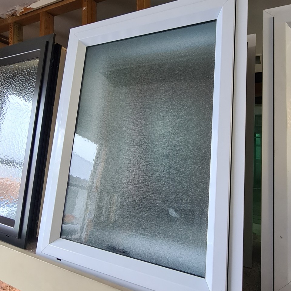 NEW Single Glazed Aluminium Opaque Window 600 x 800 Arctic White