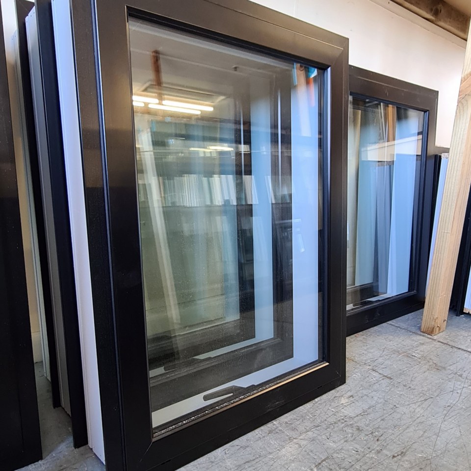 NEW Double Glazed Aluminium Window 600 x 800 Matte Black