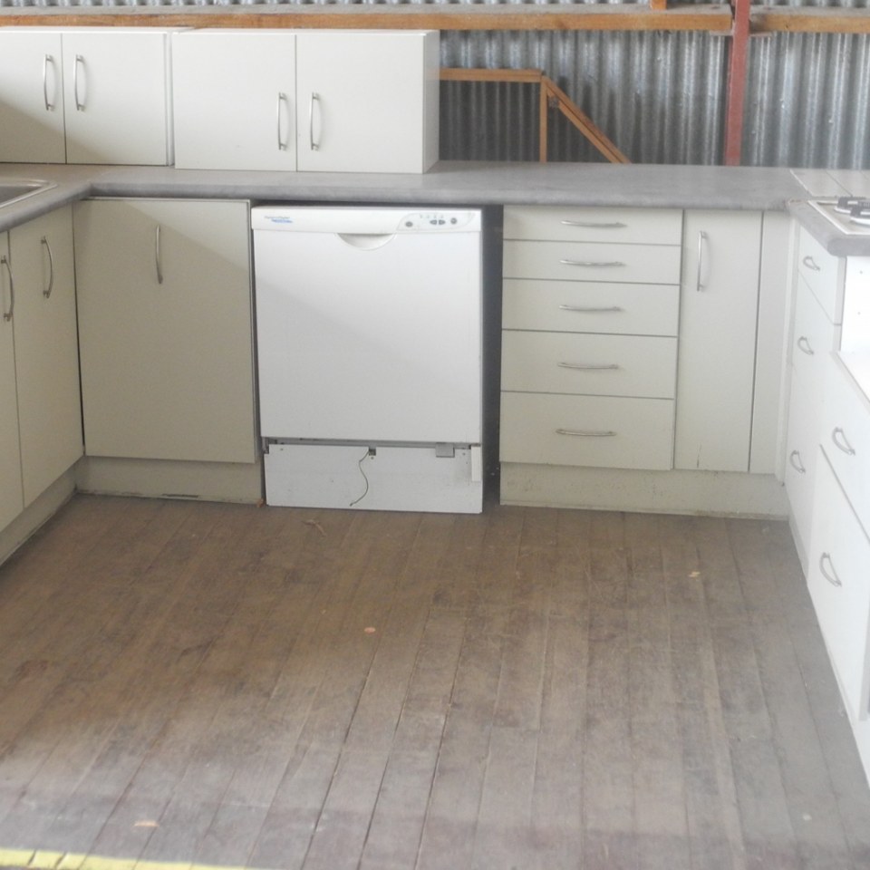 Recycled Complete U Shaped Kitchen #1602