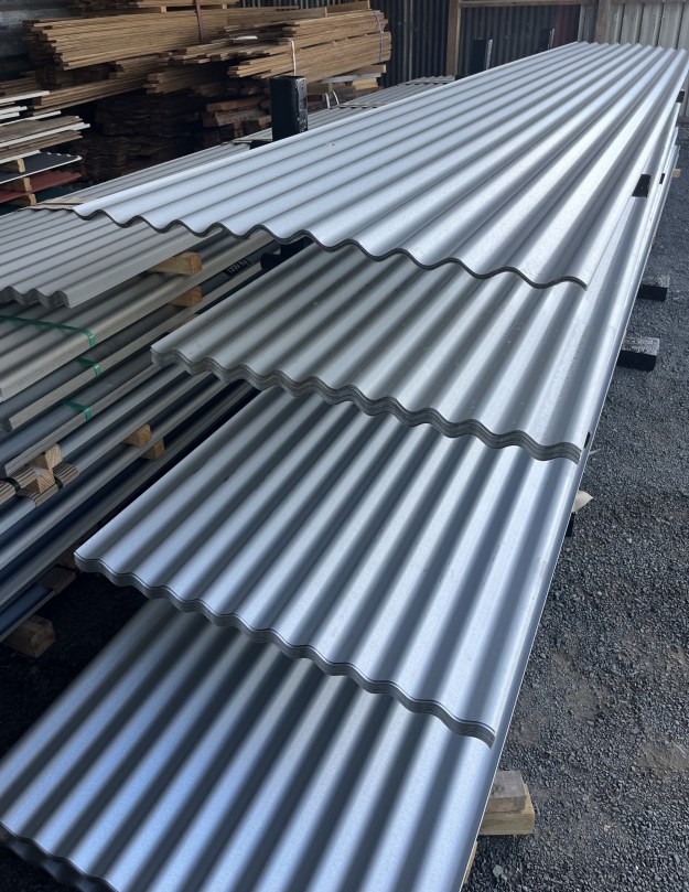 NEW 7.0m Corrugated Zinc Roofing