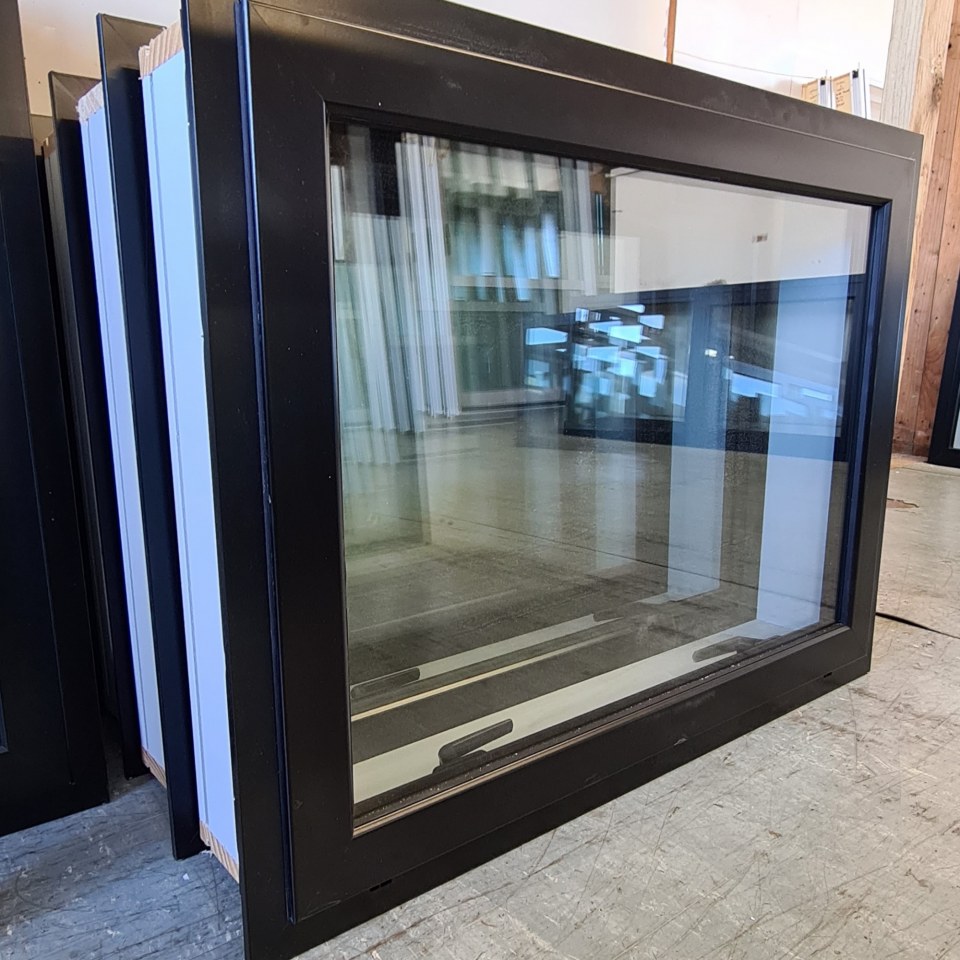 NEW Double Glazed Aluminium Window 800 x 600 Matte Black