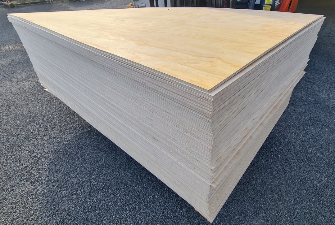 9mm Radiata Pine Face Poplar Core Plywood, Untreated 2400 x 1200