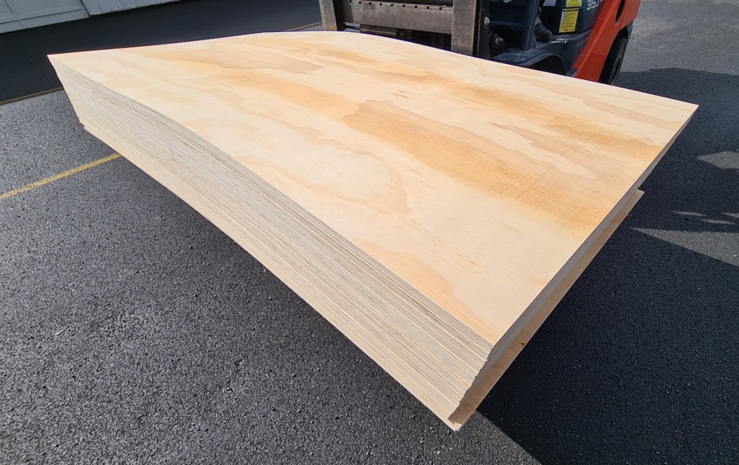 9mm Radiata Pine Face Poplar Core Plywood, Untreated 2700 x 1200