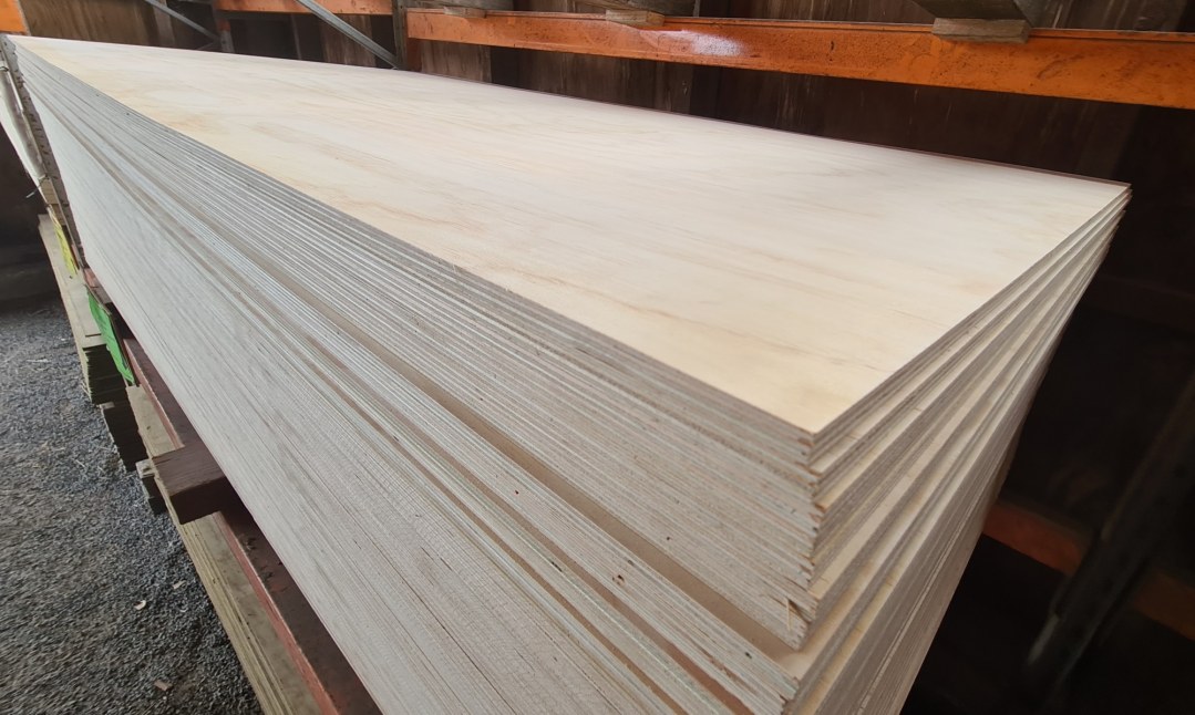 9mm Radiata Pine Face Poplar Core Plywood, Untreated 2400 x 1200