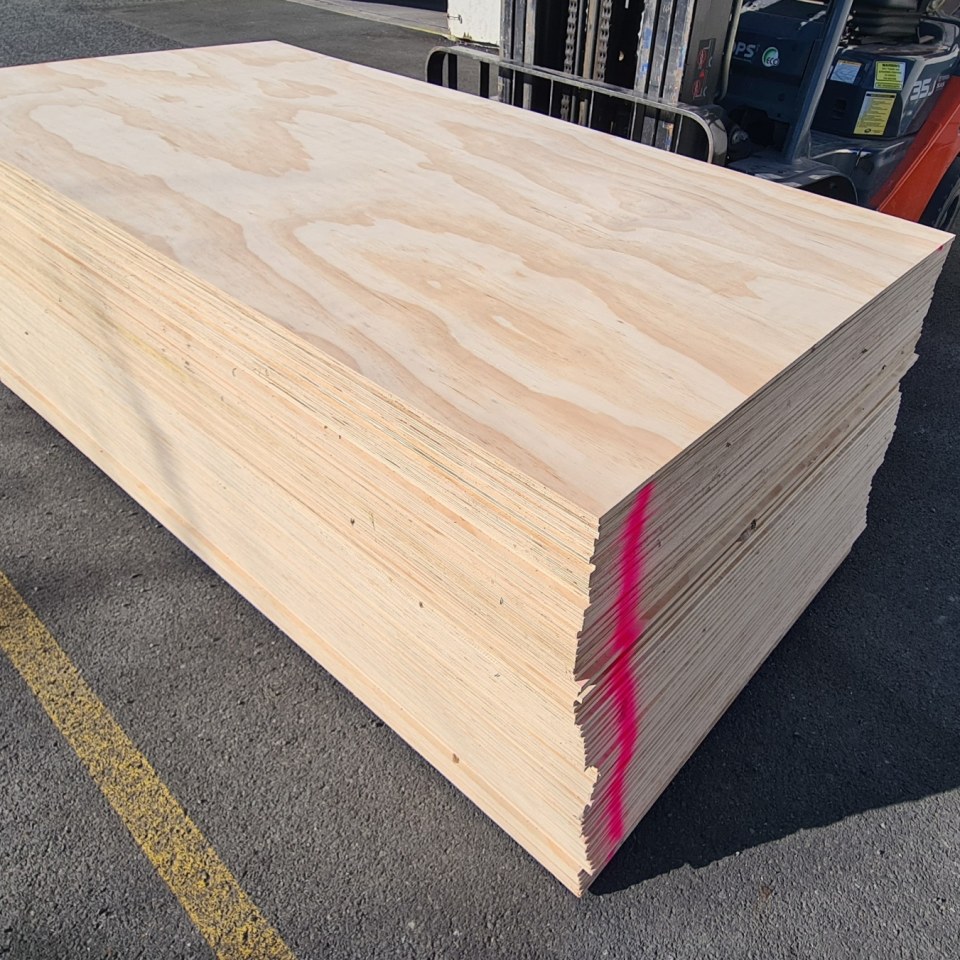 12mm Plywood, Untreated Downgrade 2400 x 1200