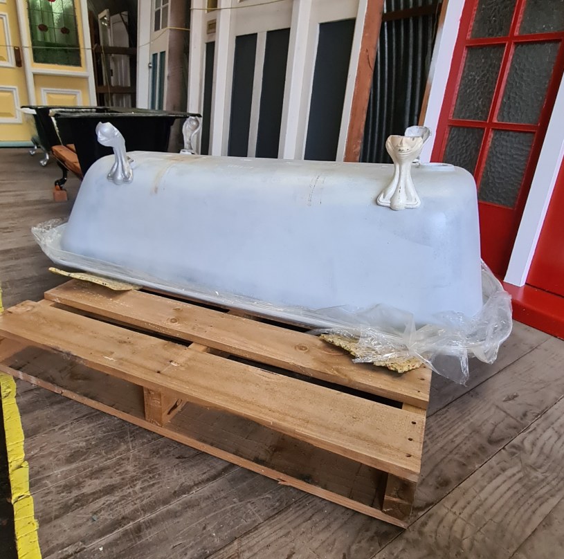 Recycled Pre-Primed Claw Foot Bath 1800 x 530