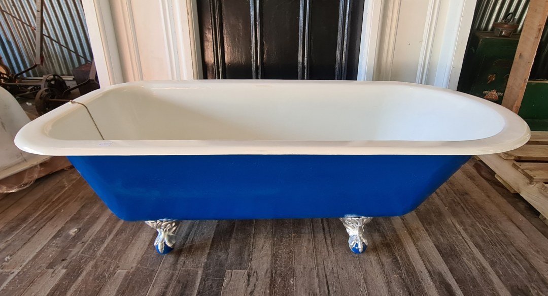 Recycled Blue Claw Foot Bath 1675 x 560