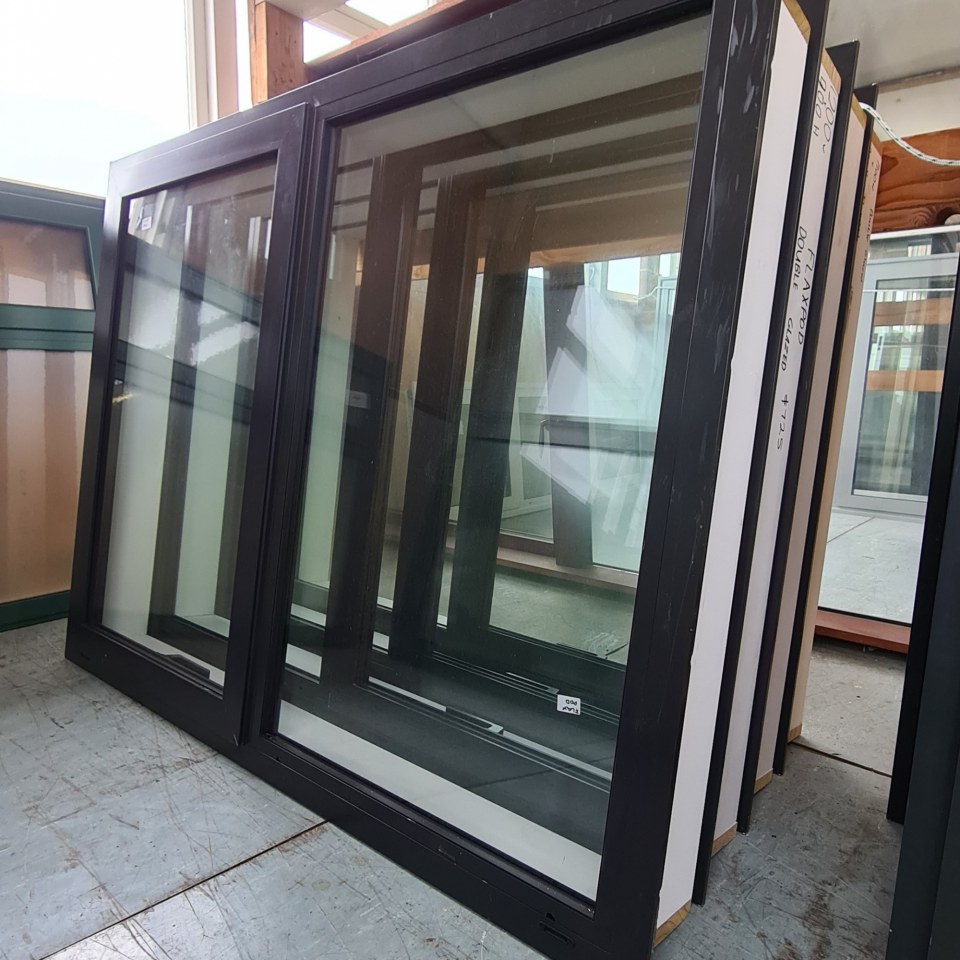 NEW Double Glazed Aluminium Window 1200 x 900 Flax Pod