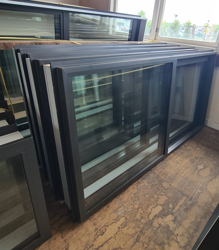 NEW Double Glazed Aluminium Sliding Window 1800 x 900 IS
