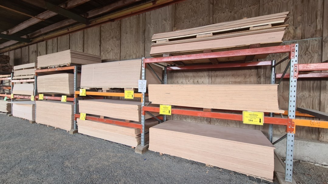 9mm Radiata Pine Face Poplar Core Plywood, Untreated 2700 x 1200