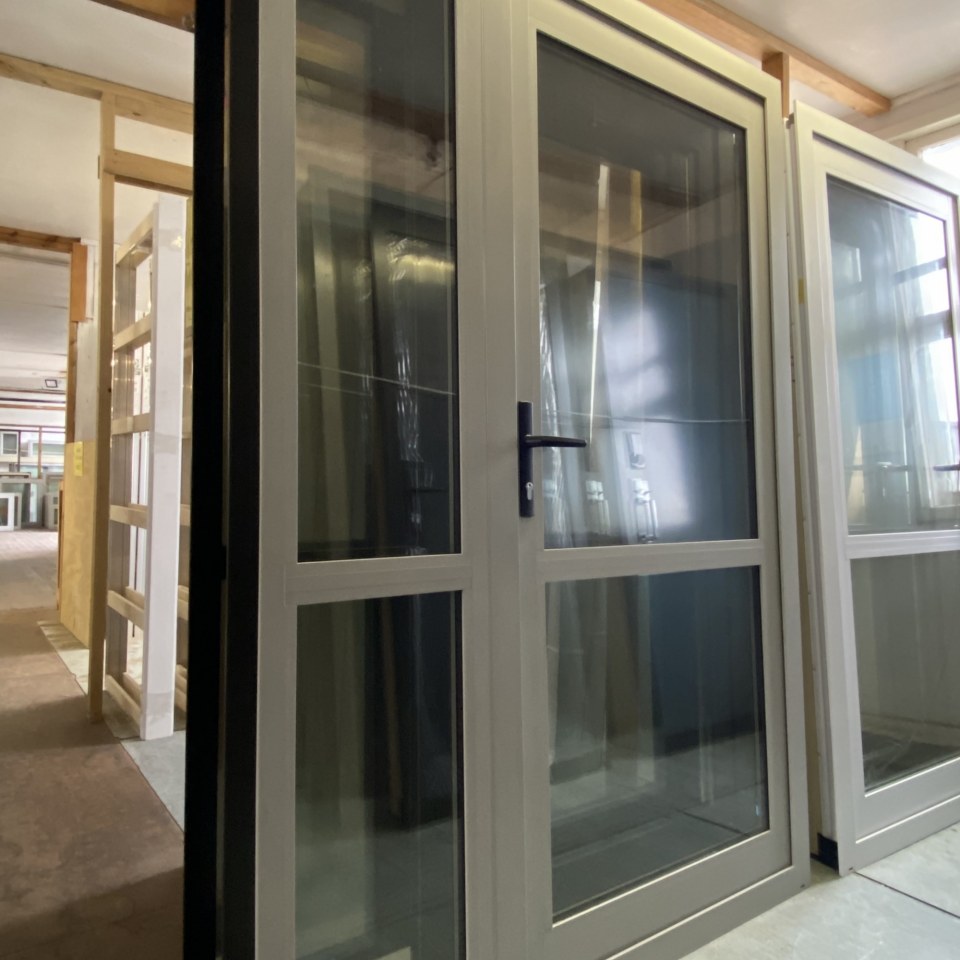 NEW Aluminium Frame Entrance Door With Double Glazed Sidelite, Silver Pearl